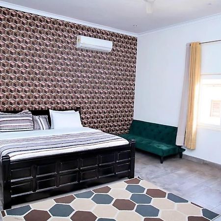 Petite'S Nest - Apartment 3 Accra Exterior photo